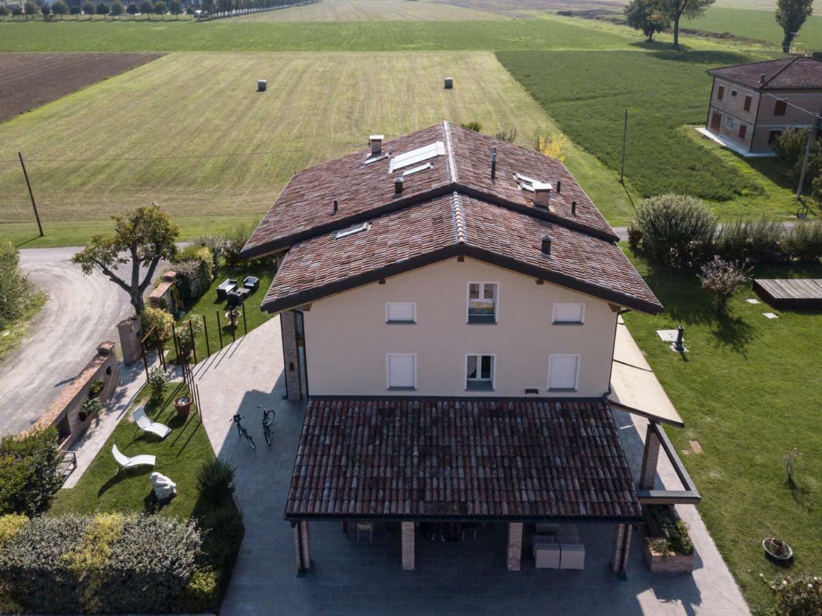 Bed and Breakfast La Piccola Torre Scandiano Exterior foto