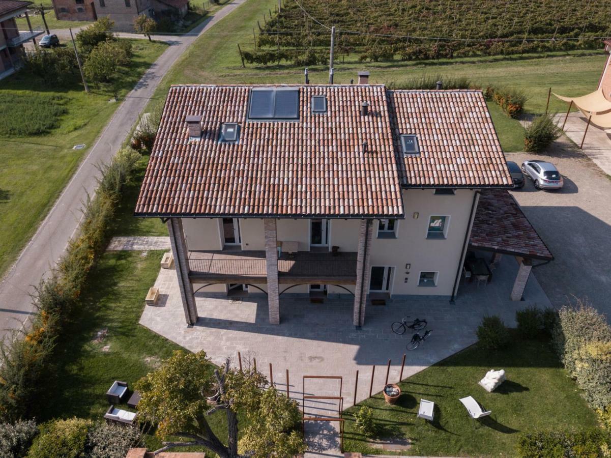 Bed and Breakfast La Piccola Torre Scandiano Exterior foto